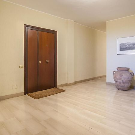 Eur Luminous And Large Family Terrace Apartment ローマ エクステリア 写真
