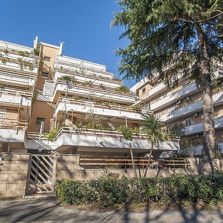 Eur Luminous And Large Family Terrace Apartment ローマ エクステリア 写真