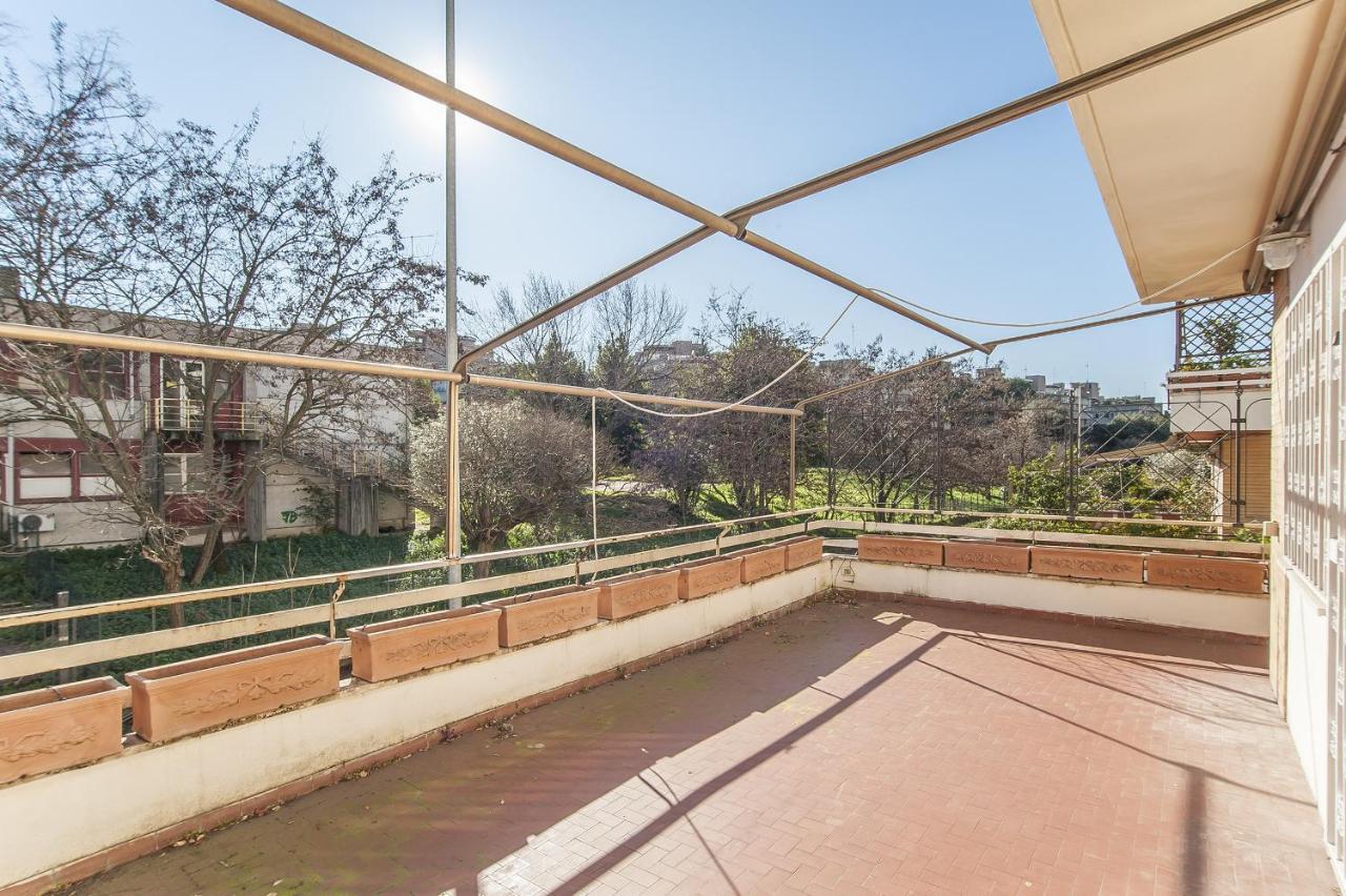 Eur Luminous And Large Family Terrace Apartment ローマ エクステリア 写真