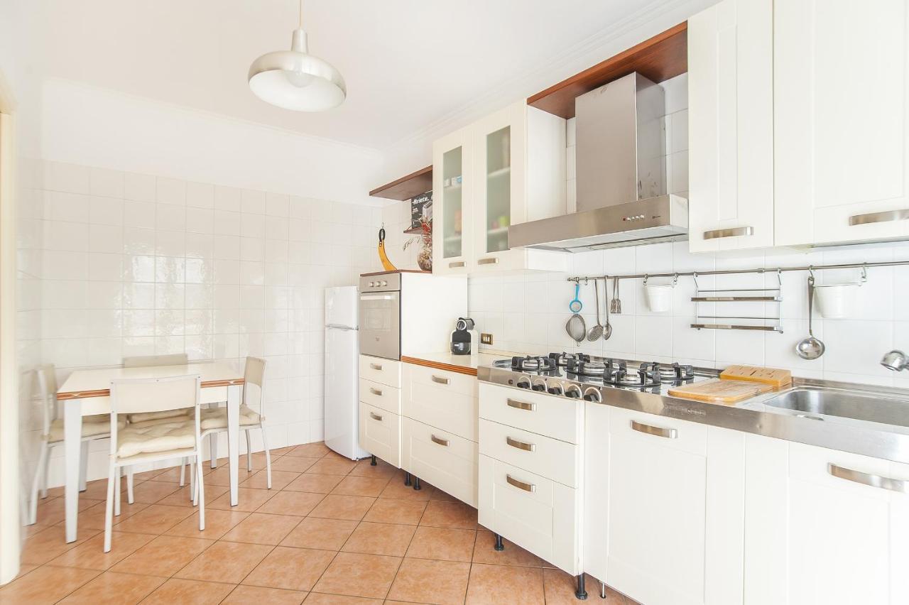 Eur Luminous And Large Family Terrace Apartment ローマ エクステリア 写真