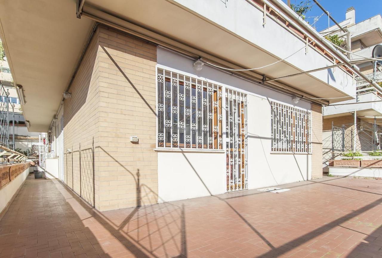 Eur Luminous And Large Family Terrace Apartment ローマ エクステリア 写真