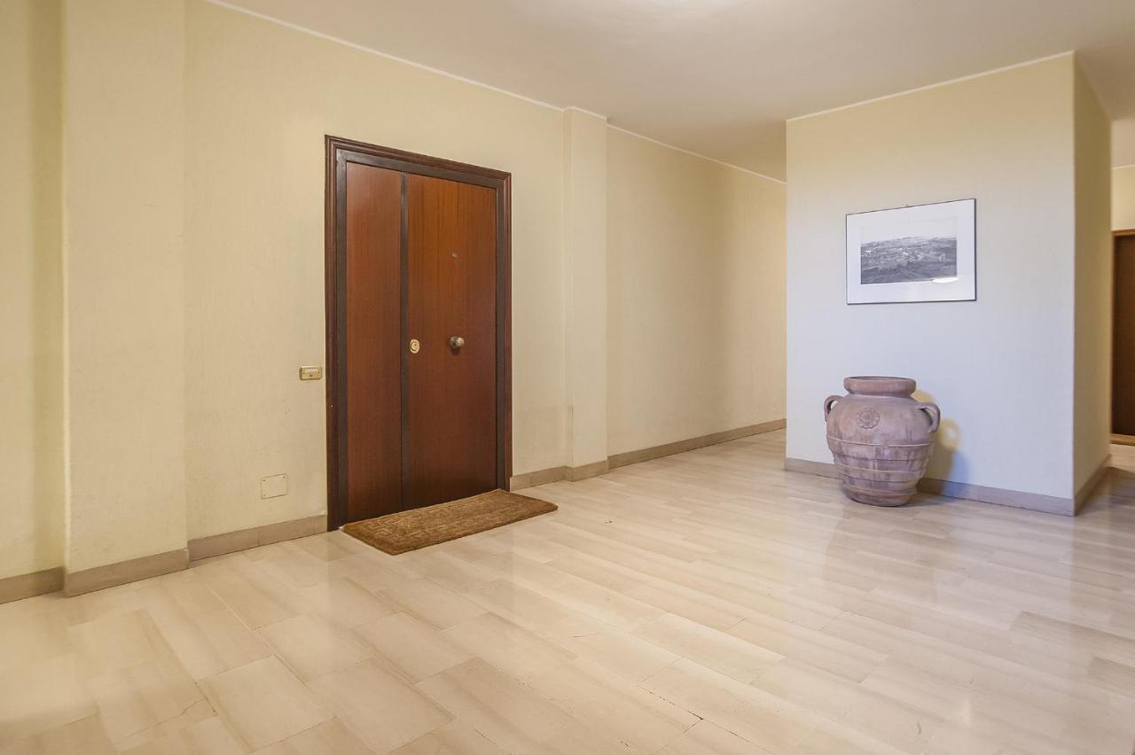 Eur Luminous And Large Family Terrace Apartment ローマ エクステリア 写真